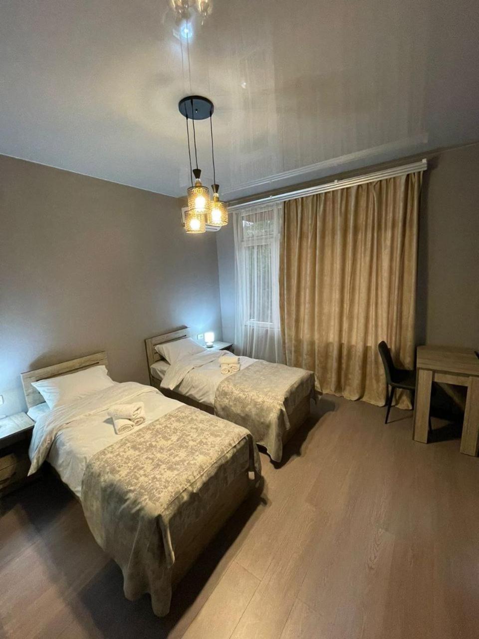 Hotel Lumi Зугдиди Экстерьер фото